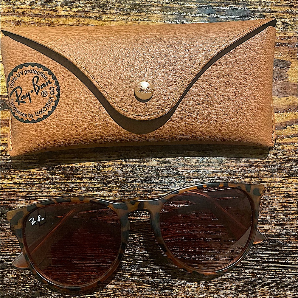 Ray-Ban Brown Pattern Sunglasses with Tan Case